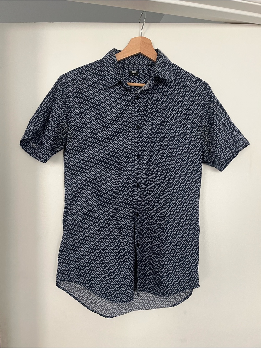 Uniqlo Navy Short-Sleeve Button-Down with White Geometric Print